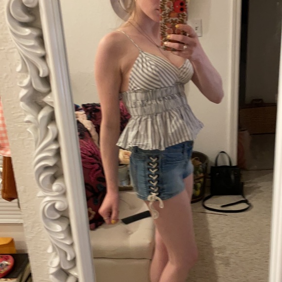 Lace up the side shorts - Picture 4 of 7